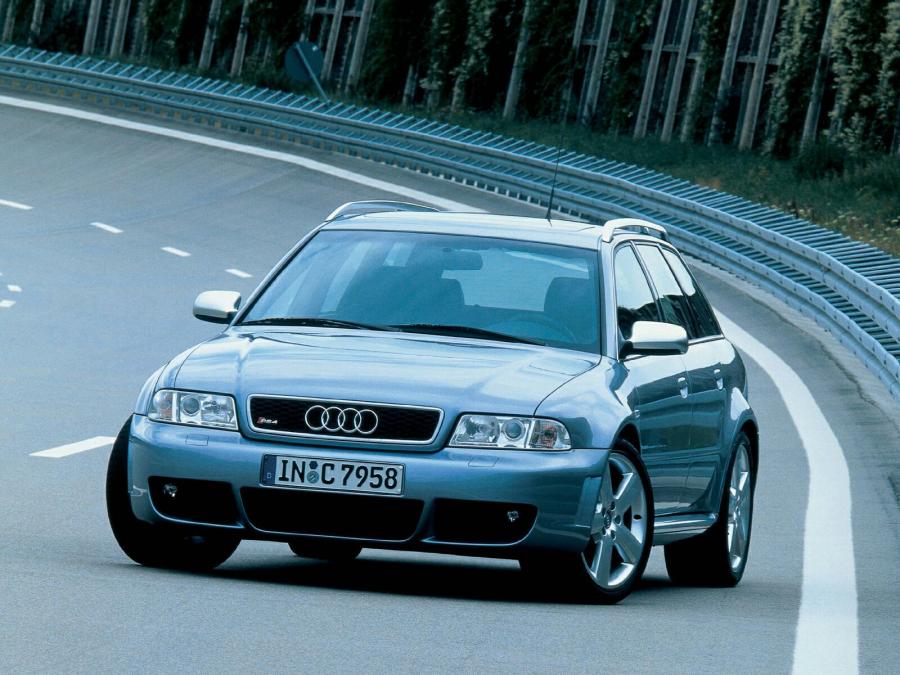  Audi RS4 Avant 2000 года  (фото 21 из 31)